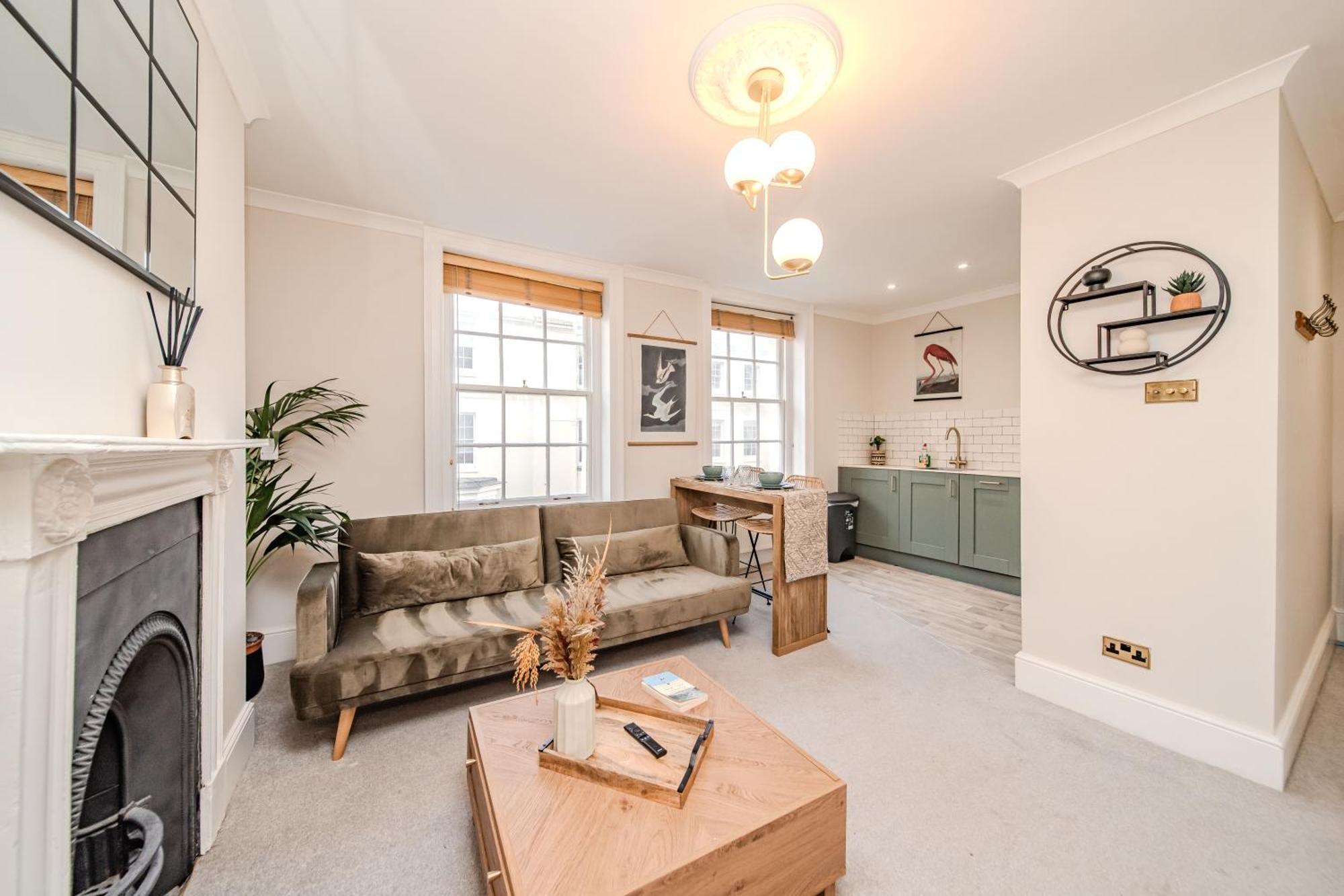 Elegant 1 Bedroom Flat Near Pier And Lively Kemptown